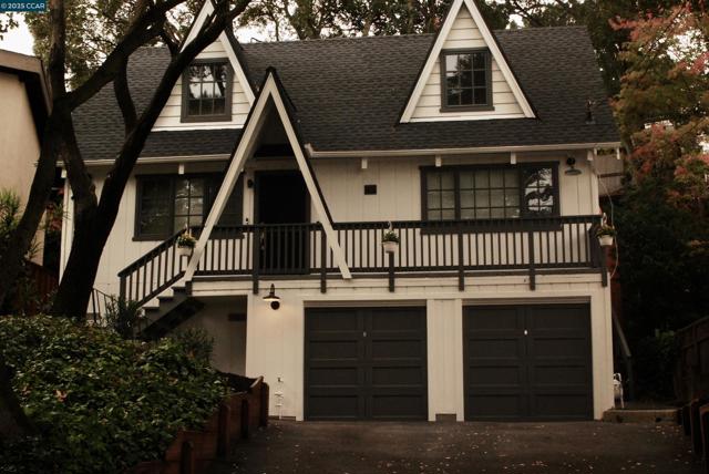 129 Spring Rd, Orinda CA: https://media.crmls.org/mediaz/a505e456-0bf7-4d99-a852-04d6568cbaac.jpg