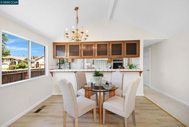 5040 Murchio Dr, Concord CA: https://media.crmls.org/mediaz/a5064cb1-0c19-4dd8-8df6-4076c20066be.jpg