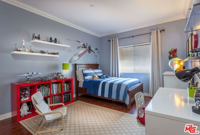 1862 S Bentley Avenue, Los Angeles CA: https://media.crmls.org/mediaz/a50674d3-4274-463d-930b-f4c0662f3761.jpg