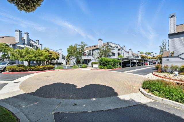 425 Cork Harbour Circle,  CA: https://media.crmls.org/mediaz/a507ece3-34eb-444d-a9e1-04fba74724ac.jpg