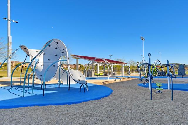 12932 Peppergrass Creek Gate, San Diego CA: https://media.crmls.org/mediaz/a507ff2a-2af9-4eed-9a1a-1cd02d10dc0f.jpg