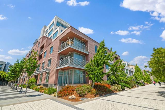 325 Berry Street, San Francisco CA: https://media.crmls.org/mediaz/a5088ceb-cc88-49e3-8ea7-b35cedcaaf10.jpg