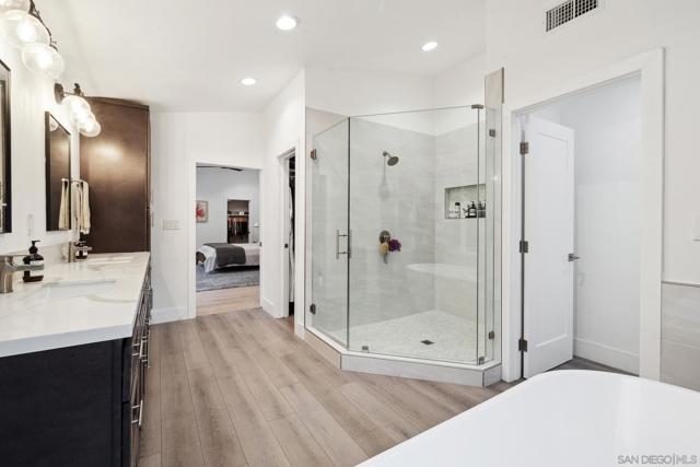 28145 Shady Meadow Ln, Yorba Linda CA: https://media.crmls.org/mediaz/a508edbe-de51-43f7-abf5-57192092d2b7.jpg