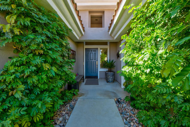 78829 Putting Green Drive, Palm Desert CA: https://media.crmls.org/mediaz/a508fc96-14f6-463b-b5bc-4b7d366ca6dc.jpg