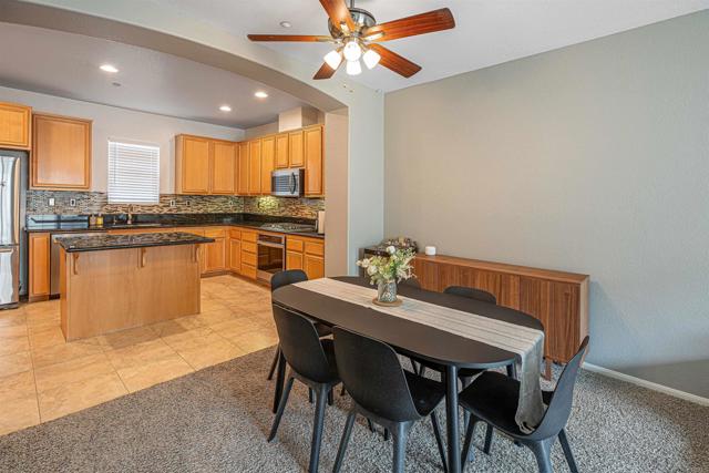 Detail Gallery Image 5 of 42 For 1291 Blue Jean Way #3,  Chula Vista,  CA 91913 - 2 Beds | 2/1 Baths