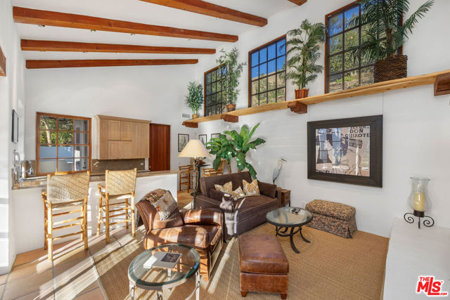 25127 Jim Bridger Road, Hidden Hills CA: https://media.crmls.org/mediaz/a50c0cbe-217f-44ea-a186-5b57d844febc.jpg