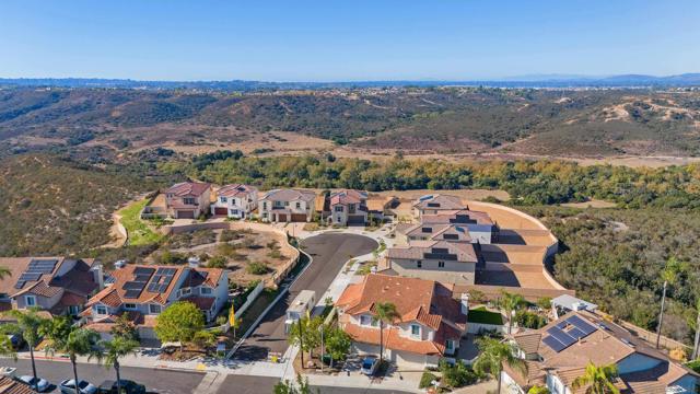 11324 Caminito Rodar, San Diego CA: https://media.crmls.org/mediaz/a50c5484-8314-4f0c-87f1-fcf82bc4418f.jpg