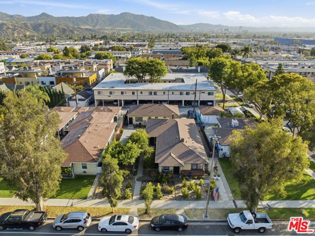 2018 West Glenoaks Boulevard photo 2