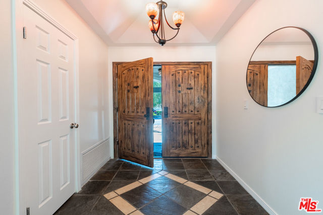 8919 Moorcroft Avenue, West Hills CA: https://media.crmls.org/mediaz/a50ccf49-1e8c-4fe1-8a72-5f988028eced.jpg