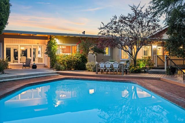 17180 Crescent Drive, Los Gatos CA: https://media.crmls.org/mediaz/a50d8443-d285-4493-9e72-b9416a0bf9d5.jpg