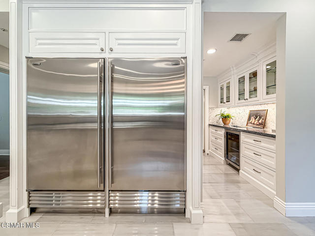 581 Lakeview Canyon Road, Westlake Village CA: https://media.crmls.org/mediaz/a50de713-7bbe-494a-94fd-fd6599530d5a.jpg