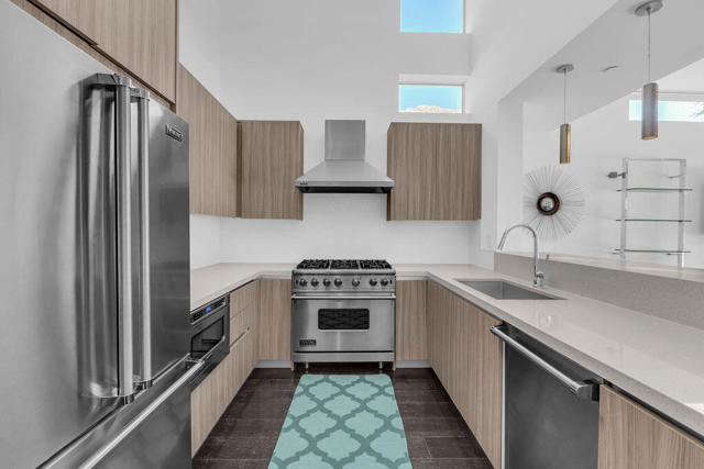 350 Goleta Way, Palm Springs CA: https://media.crmls.org/mediaz/a50deac1-75b9-470e-a760-260dcae20ab2.jpg