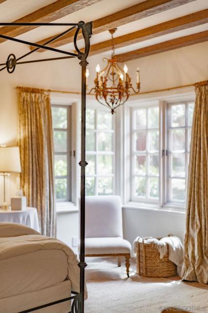 17116 Paseo Hermosa, Rancho Santa Fe CA: https://media.crmls.org/mediaz/a50e0fa8-e6b9-40cd-80b6-bad1cc0dfbd4.jpg
