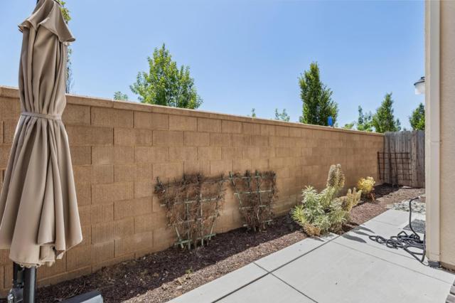 8906 Upbeat Way, Elk Grove CA: https://media.crmls.org/mediaz/a50e4940-2c37-46e4-bd6b-e4d1d9c9cd8f.jpg