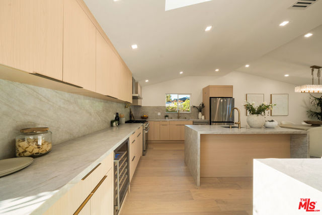20877 Kelvin Place photo 5