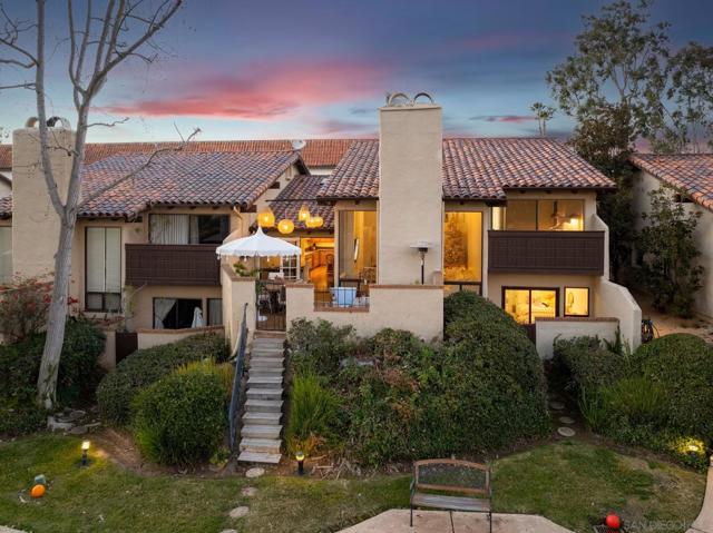 16936 Via de Santa Fe, Rancho Santa Fe CA: https://media.crmls.org/mediaz/a50f4870-06f2-4c0a-adee-7abd90777822.jpg