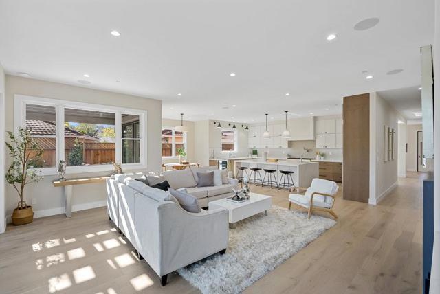 1303 American Way, Menlo Park CA: https://media.crmls.org/mediaz/a50fd722-5ce4-4ce0-858f-fca701e39d3d.jpg