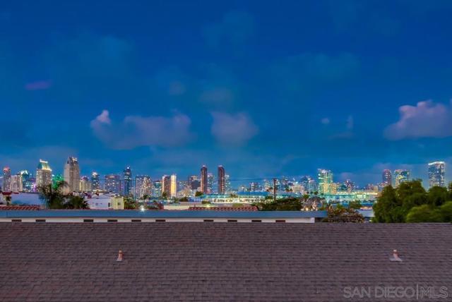 240 B Avenue, Coronado CA: https://media.crmls.org/mediaz/a51028cd-8110-4b4d-8f0e-3b4d9def7a54.jpg