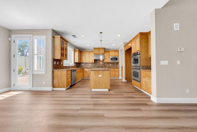 3099 Hastings Way, San Ramon CA: https://media.crmls.org/mediaz/a5108290-39d6-404a-9a05-722d9a17e1de.jpg