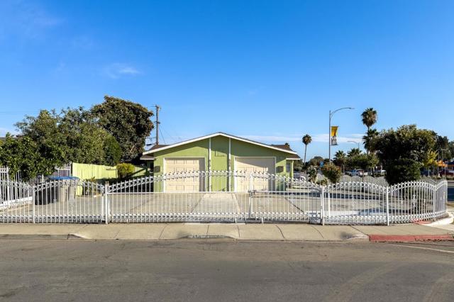608 Balfour Drive, San Jose CA: https://media.crmls.org/mediaz/a51090db-c077-4e2c-b0ea-7037805e2e4e.jpg