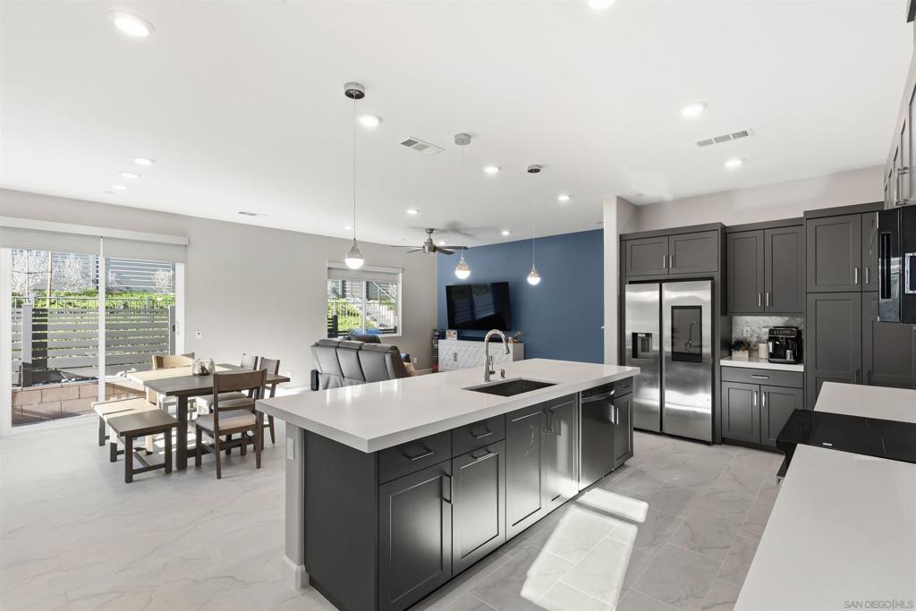 12092 Riley Ln - photo 2