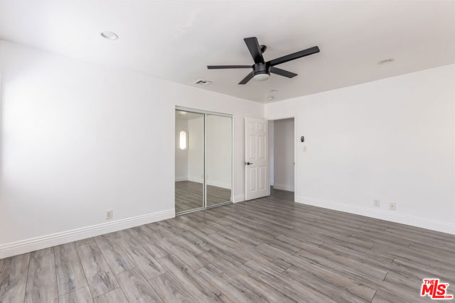 3921 S Victoria Avenue, Los Angeles CA: https://media.crmls.org/mediaz/a512b71d-b51b-4652-b63f-b241ee4bf7fc.jpg