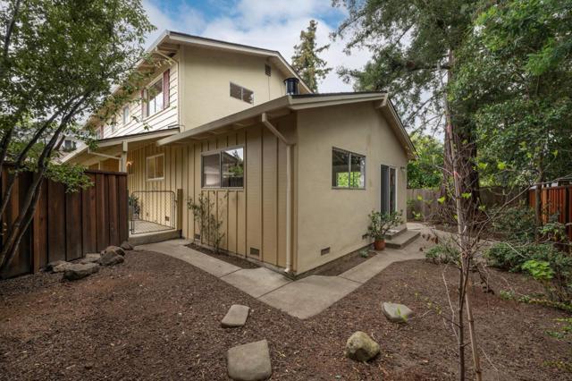 2131 Balmoral Court, San Mateo CA: https://media.crmls.org/mediaz/a512bd10-2758-4b77-9440-a357e2ae58ae.jpg