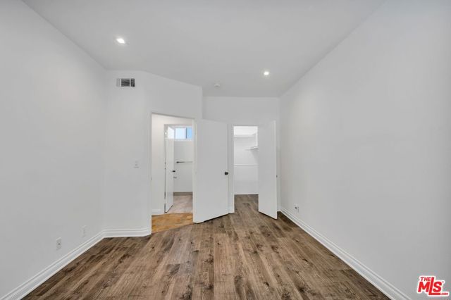 8455 Fountain Avenue, West Hollywood CA: https://media.crmls.org/mediaz/a512fb4f-e651-4855-8eb3-cbf98366498b.jpg