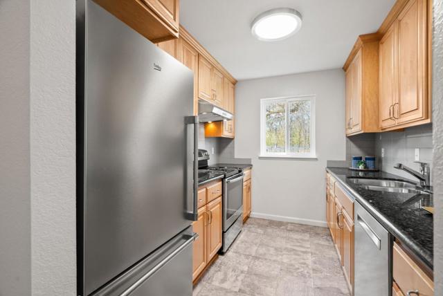 539 Lytton Avenue, Palo Alto CA: https://media.crmls.org/mediaz/a5132365-b985-454e-8b18-c34e7f8e7fd8.jpg