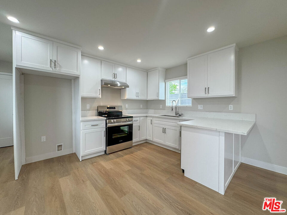316 Ximeno Avenue #B