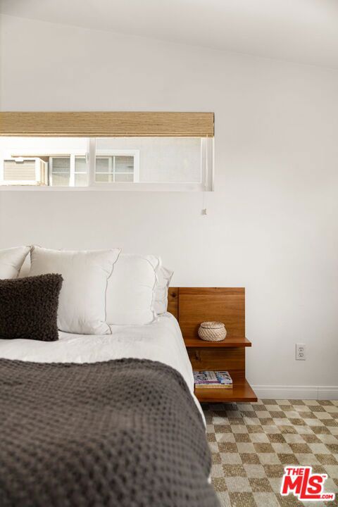 4938 O Sullivan Drive, Los Angeles CA: https://media.crmls.org/mediaz/a51541b8-de88-43e8-8d7c-8ce25bc49b90.jpg