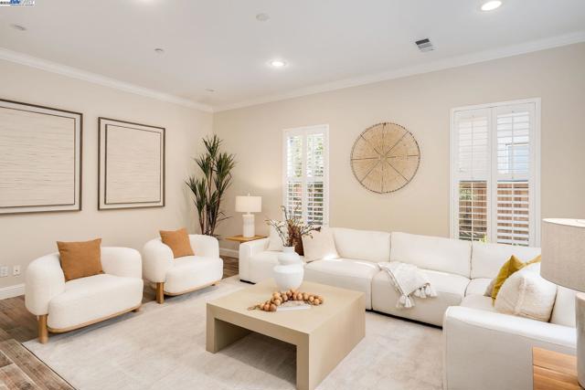 10828 Inspiration Cir, Dublin CA: https://media.crmls.org/mediaz/a5155558-e949-4c41-aafd-ded3d62fa2a5.jpg
