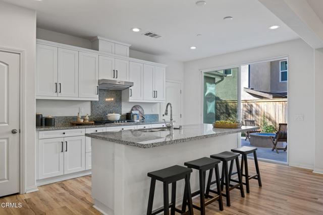 Detail Gallery Image 10 of 37 For 580 Alabama St, Ventura,  CA 93001 - 4 Beds | 3 Baths