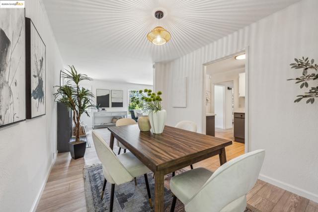 7069 Saroni Dr, Oakland CA: https://media.crmls.org/mediaz/a5173600-8e77-498c-ab06-543a6ac2dc79.jpg