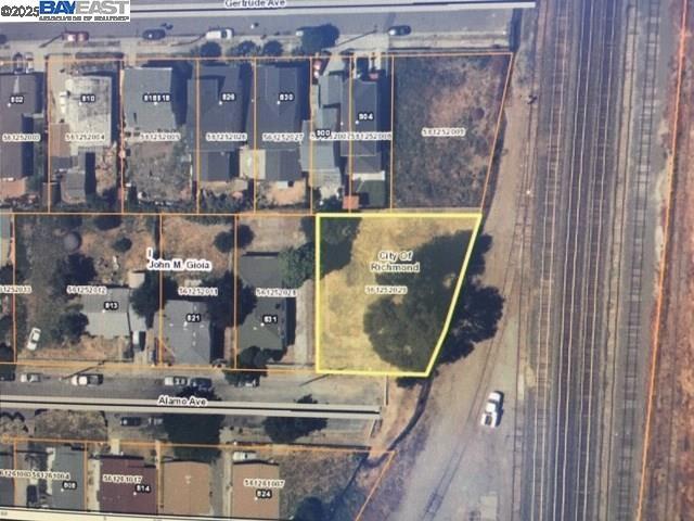 0 Alamo Ave, Richmond CA: https://media.crmls.org/mediaz/a517bf73-0062-4700-adae-257b4709a9dc.jpg