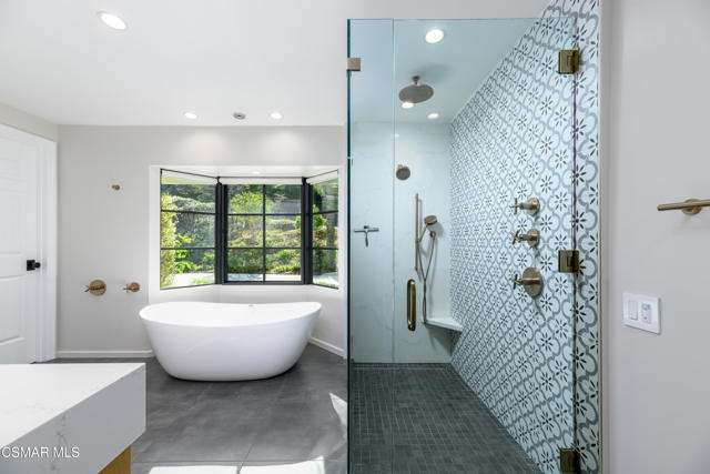 87 Pinecrest Road, Westlake Village CA: https://media.crmls.org/mediaz/a519499f-3b61-4af6-8112-0a27cb7a4125.jpg