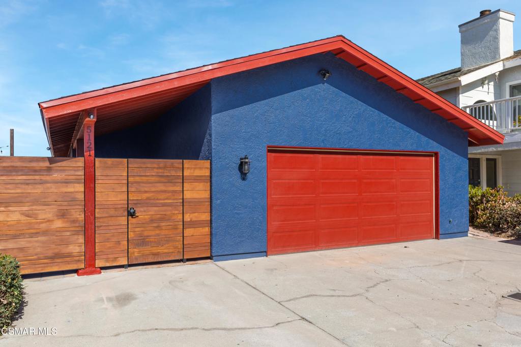 5121 Breakwater Way
