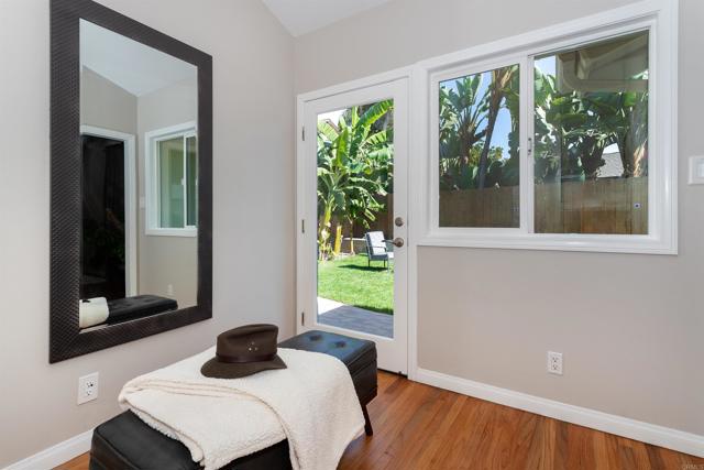 Detail Gallery Image 14 of 27 For 2026 Elevada St, Oceanside,  CA 92054 - 4 Beds | 3/1 Baths