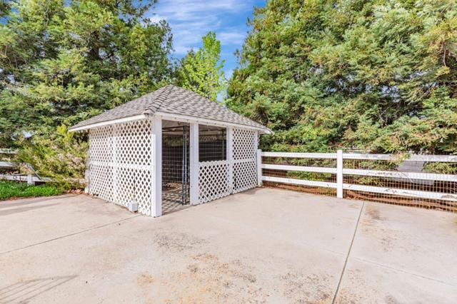 560 Tevis Trail, Hollister CA: https://media.crmls.org/mediaz/a51b66c8-6d5e-43e2-9269-2eaf4ba9a9c4.jpg