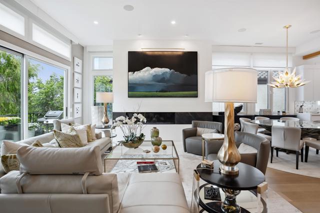3334 Caminito Cabo Viejo, Del Mar CA: https://media.crmls.org/mediaz/a51ba659-cd45-42ce-967c-c4bfa77fb680.jpg