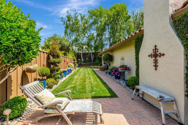19 Magnolia Court, Watsonville CA: https://media.crmls.org/mediaz/a51bbff4-cbd6-4ad5-bd6d-f653d901cc51.jpg