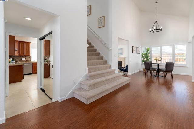 6287 Mountford Dr, San Jose CA: https://media.crmls.org/mediaz/a51c96c0-a518-4523-bd93-c28916bddb0f.jpg