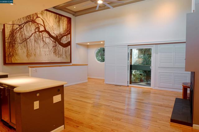 190 Cleaveland Rd, Pleasant Hill CA: https://media.crmls.org/mediaz/a51cd9a3-77cf-4f9a-ab54-dd7fd3ddadd8.jpg