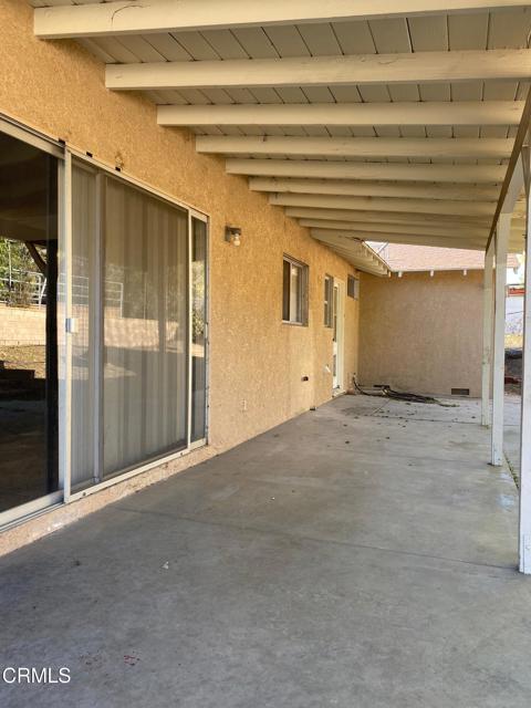 10315 Mcbroom Street, Sunland CA: https://media.crmls.org/mediaz/a51dcd80-e61a-4274-ad58-259d0bfb4934.jpg