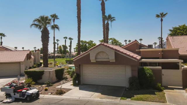76895 Morocco Road, Palm Desert CA: https://media.crmls.org/mediaz/a51dd313-15fb-40fc-8742-bd3d8a0d4015.jpg