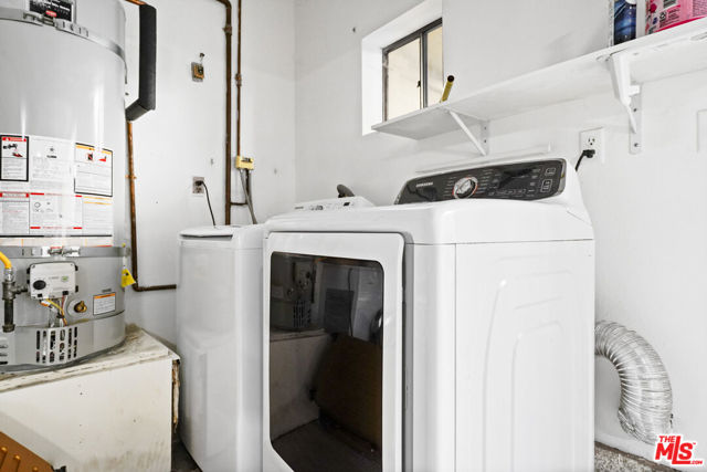 5245 Coldwater Canyon Avenue, Sherman Oaks CA: https://media.crmls.org/mediaz/a51ee8b4-8af6-4dd7-80b3-98d650aad452.jpg