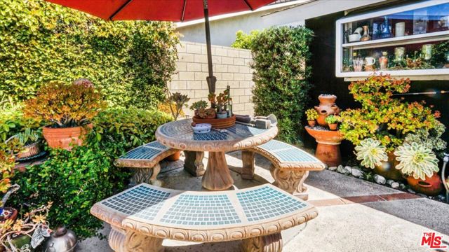 1237 Brian Street, Placentia CA: https://media.crmls.org/mediaz/a51ee9fc-d431-4c49-8f4a-0cfc0ad49833.jpg