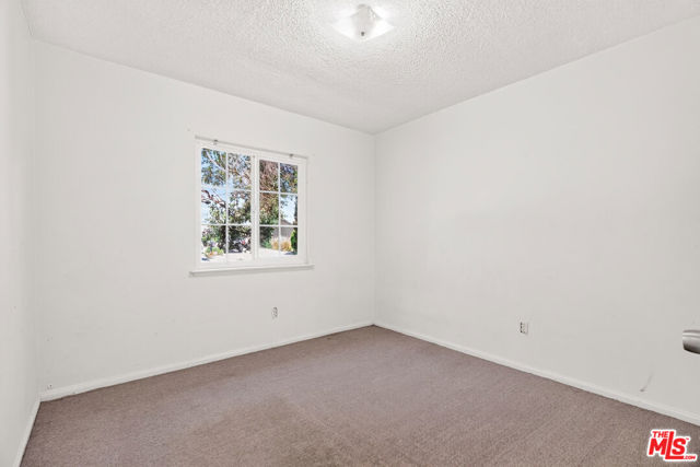 1320 West Farlington Street photo 23