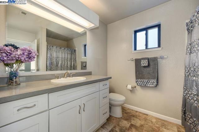 Image 19 of 42 For 8039 Arcade Lake Ln