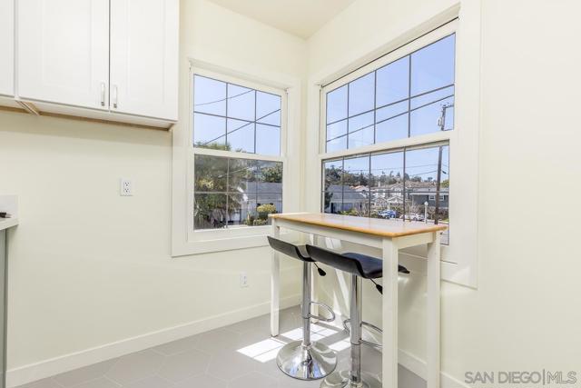 2136 Paseo Dorado, La Jolla CA: https://media.crmls.org/mediaz/a520805d-afe1-4d13-96cd-a93a46bab610.jpg